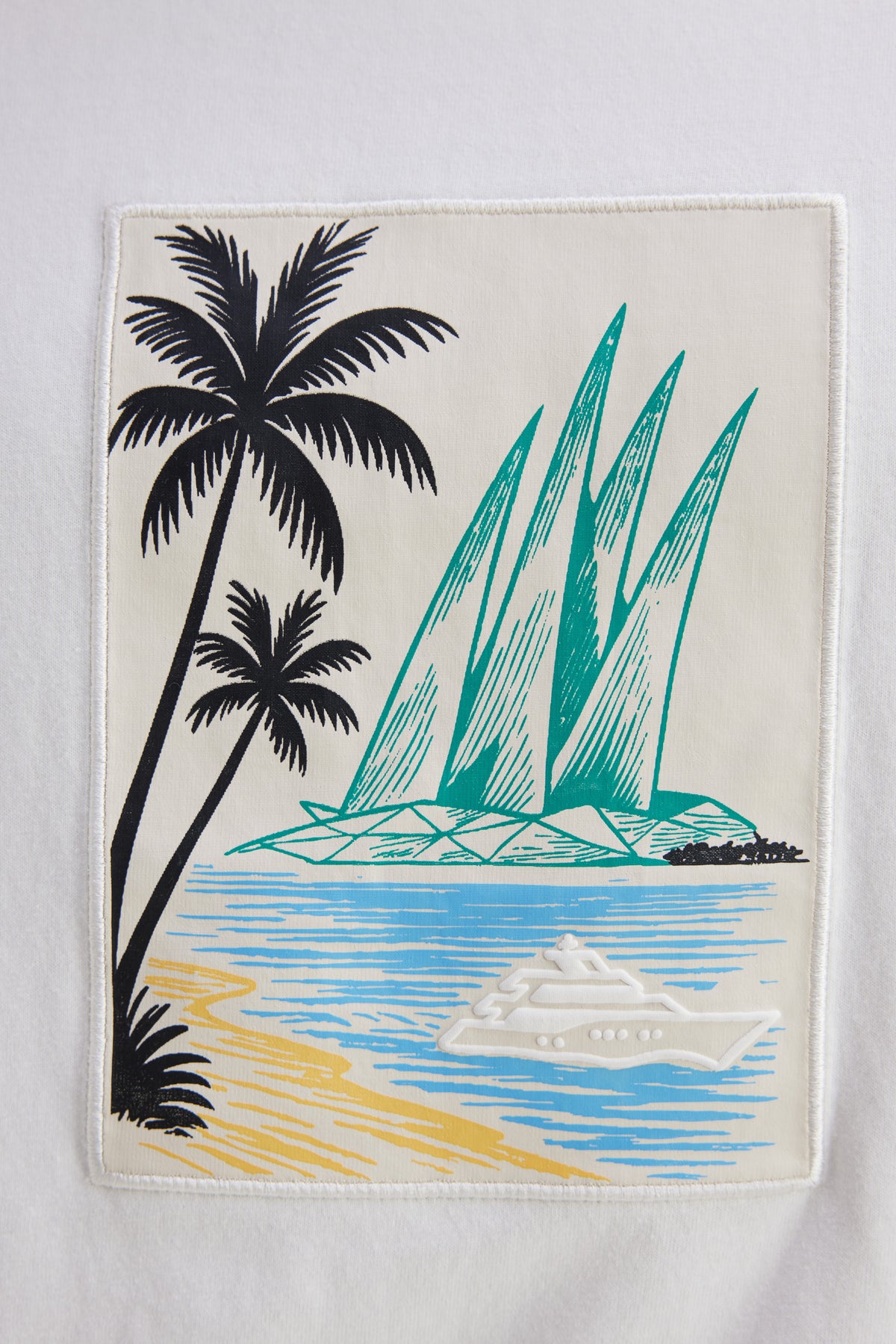 T-shirt with boat picture